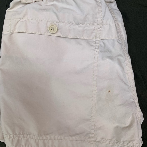 Gap Khaki Shorts - Picture 4 of 4